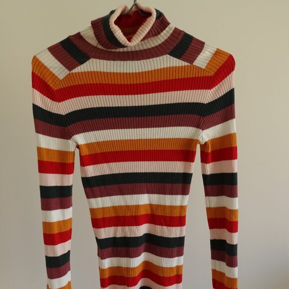 Women's Turtlenecks and Mock Necks | Simons Canada - Picture 2 of 7